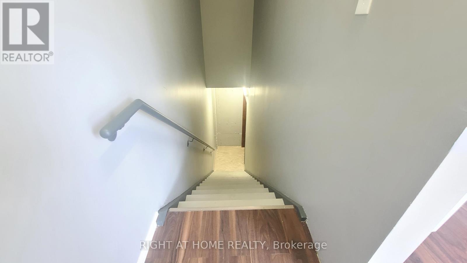 104 - 49 Hillcrest Avenue, Brampton (Queen Street Corridor), Ontario  L6W 4V4 - Photo 17 - W12209193
