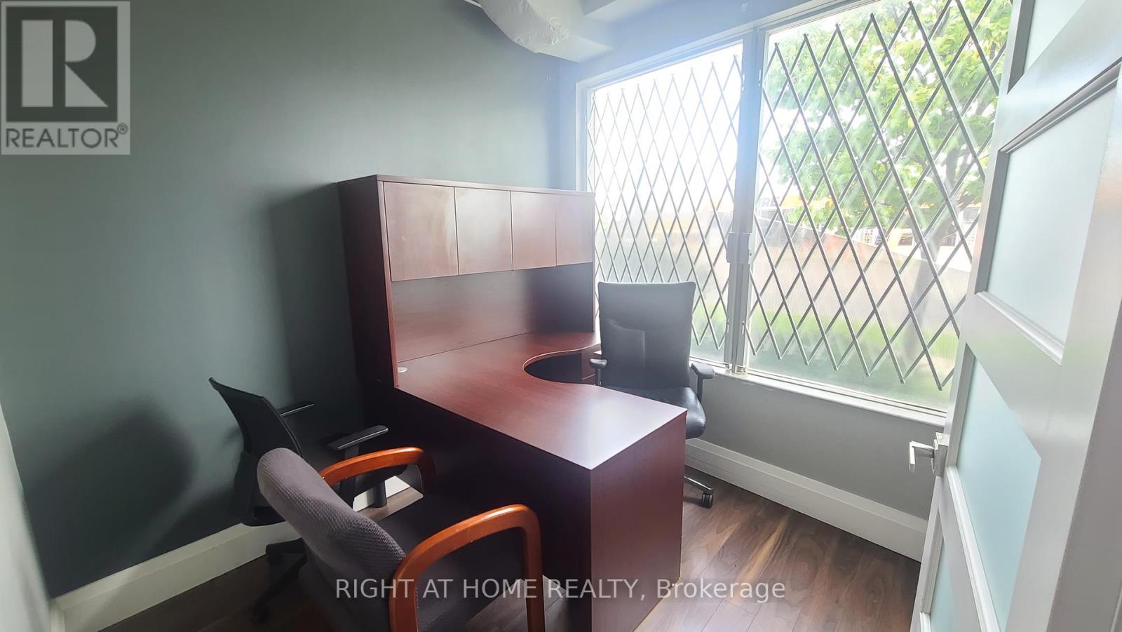 104 - 49 Hillcrest Avenue, Brampton (Queen Street Corridor), Ontario  L6W 4V4 - Photo 19 - W12209193
