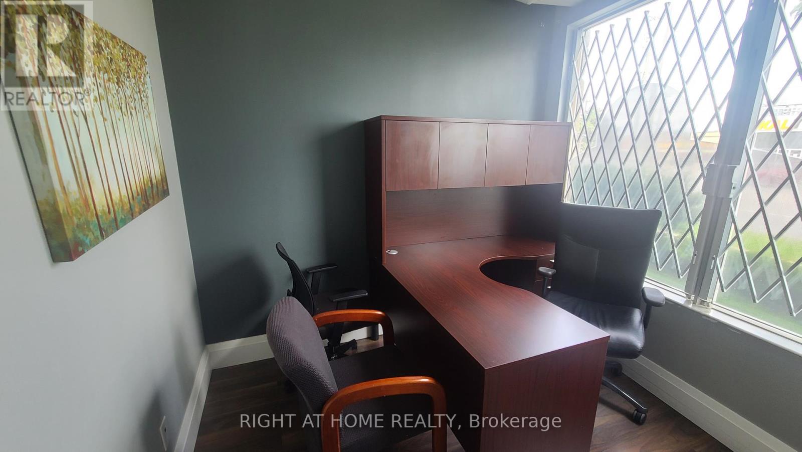 104 - 49 Hillcrest Avenue, Brampton (Queen Street Corridor), Ontario  L6W 4V4 - Photo 20 - W12209193