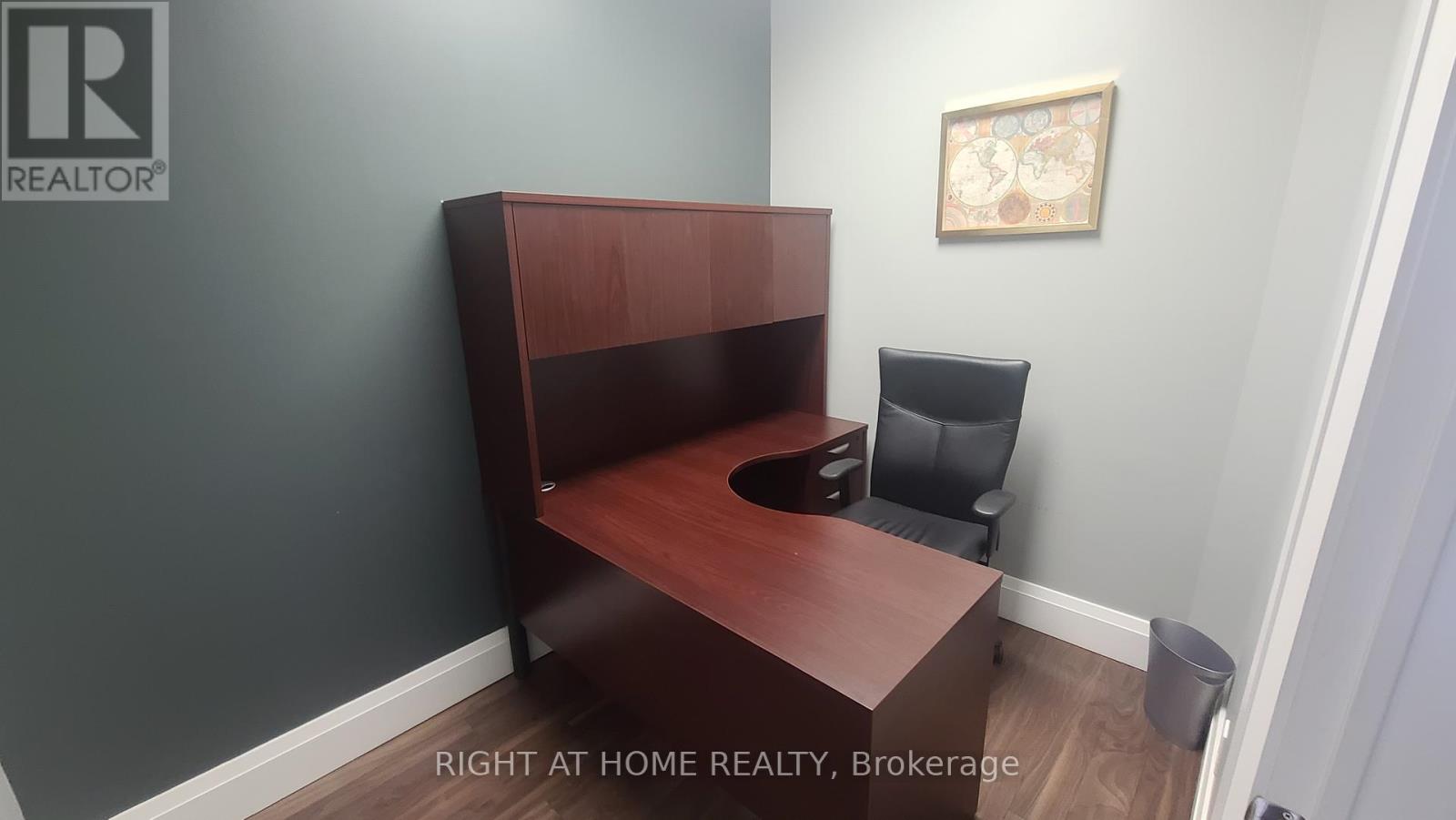 104 - 49 Hillcrest Avenue, Brampton (Queen Street Corridor), Ontario  L6W 4V4 - Photo 21 - W12209193