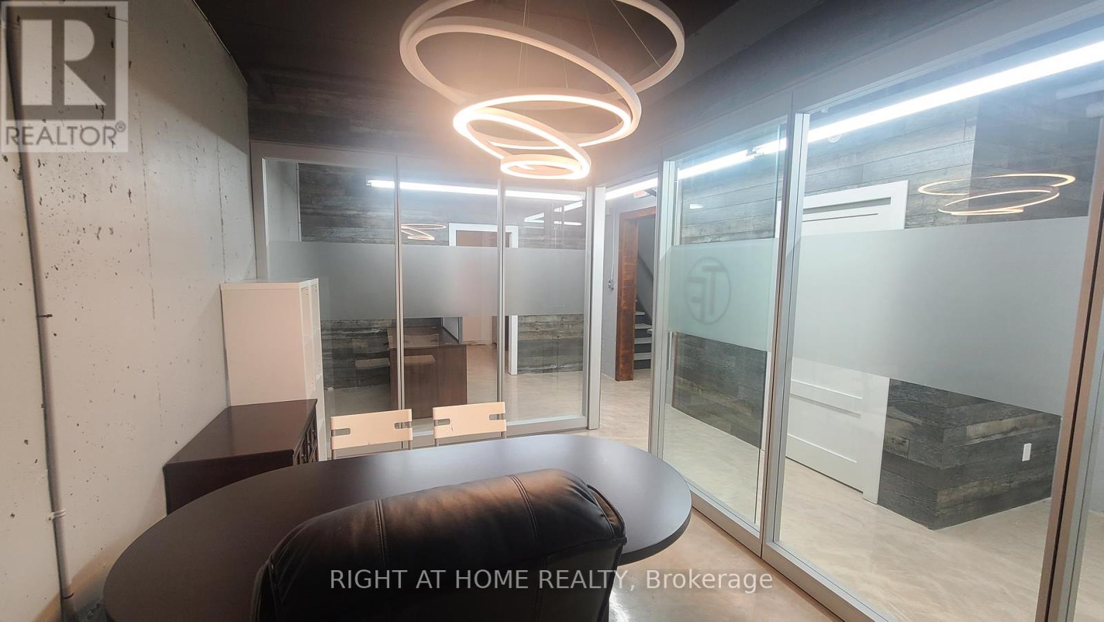 104 - 49 Hillcrest Avenue, Brampton (Queen Street Corridor), Ontario  L6W 4V4 - Photo 6 - W12209193