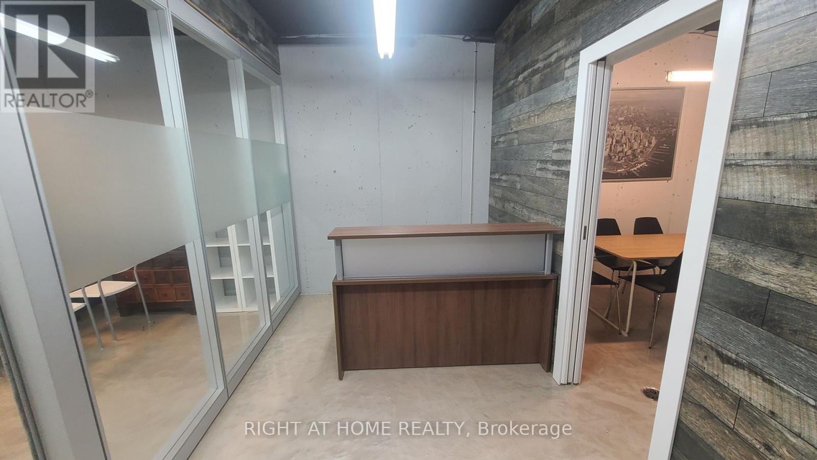 104 - 49 Hillcrest Avenue, Brampton (Queen Street Corridor), Ontario  L6W 4V4 - Photo 7 - W12209193