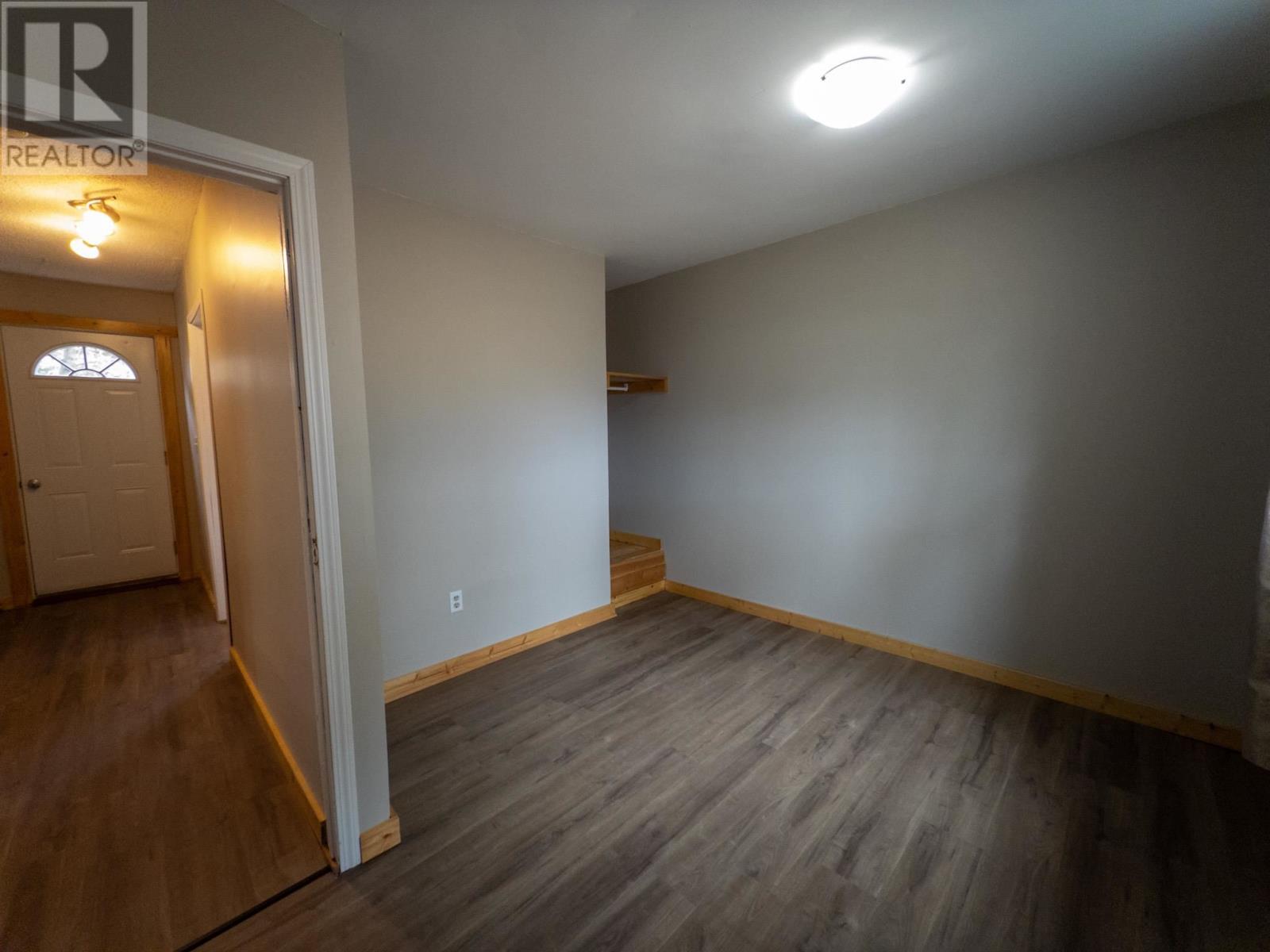 2 Mcquillan Street, Kenora, Ontario  P9N 3S5 - Photo 14 - TB250852
