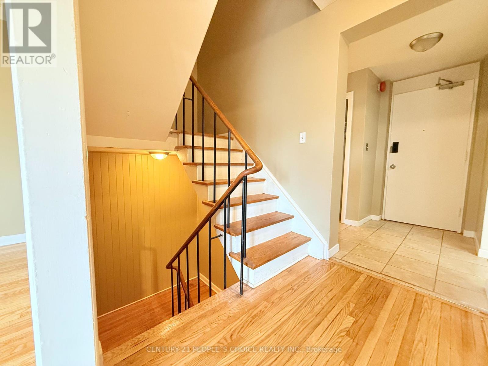 15 - 3308 The Credit Woodlands, Mississauga (Erindale), Ontario  L5C 2J8 - Photo 5 - W12209197