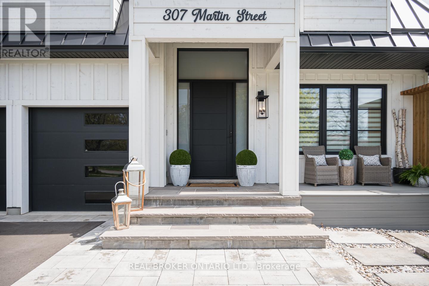 307 Martin Street, Milton (Om Old Milton), Ontario  L9T 2R7 - Photo 2 - W12209202