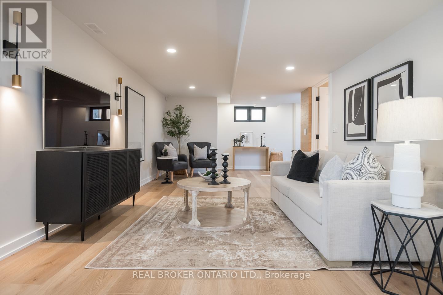 307 Martin Street, Milton (Om Old Milton), Ontario  L9T 2R7 - Photo 44 - W12209202