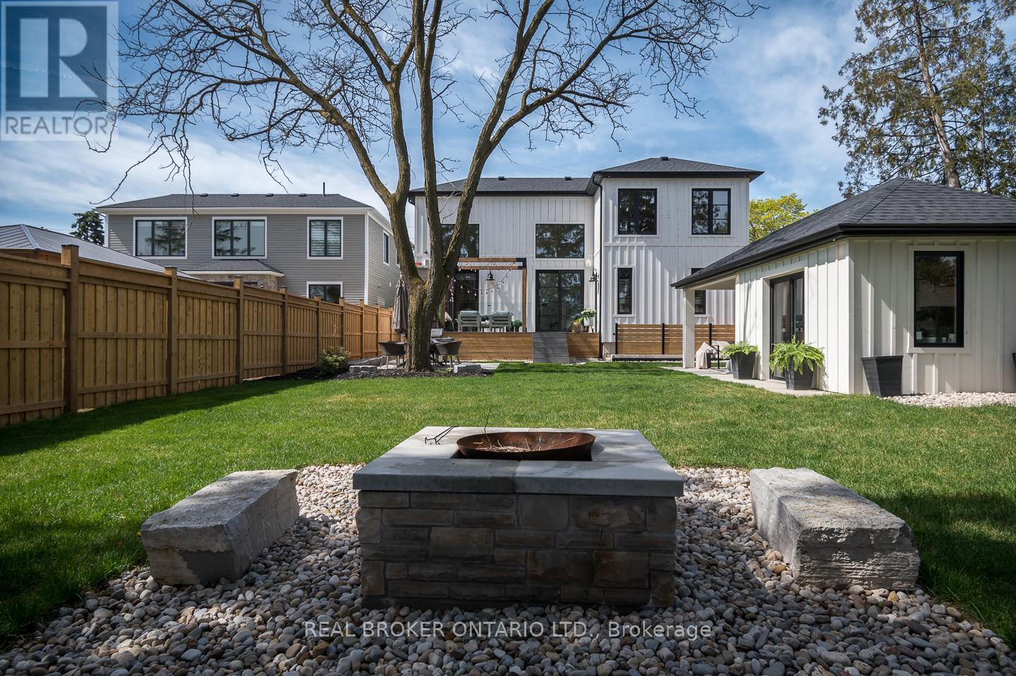 307 Martin Street, Milton (Om Old Milton), Ontario  L9T 2R7 - Photo 50 - W12209202