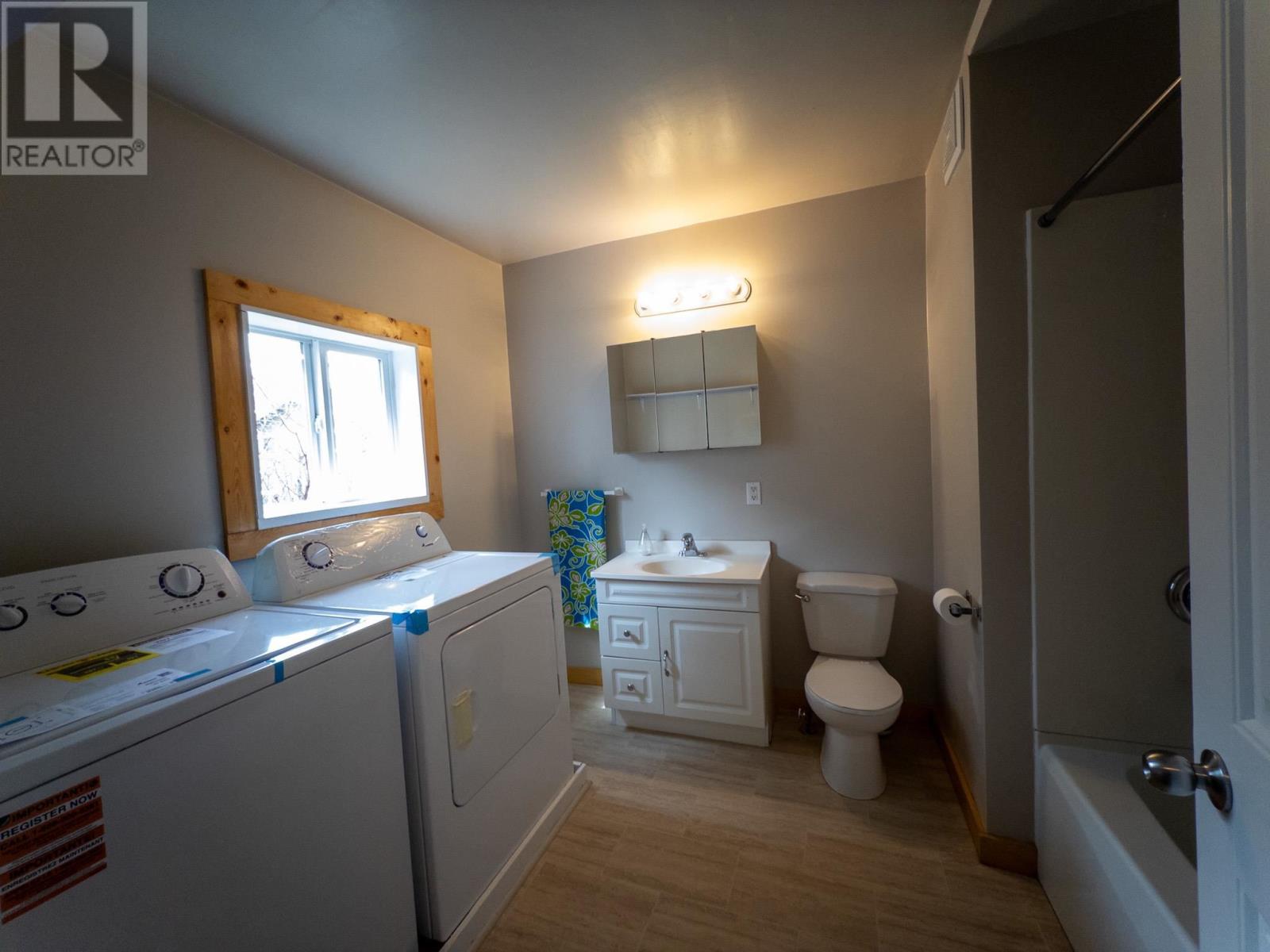 2 Mcquillan Street, Kenora, Ontario  P9N 3S5 - Photo 18 - TB250852