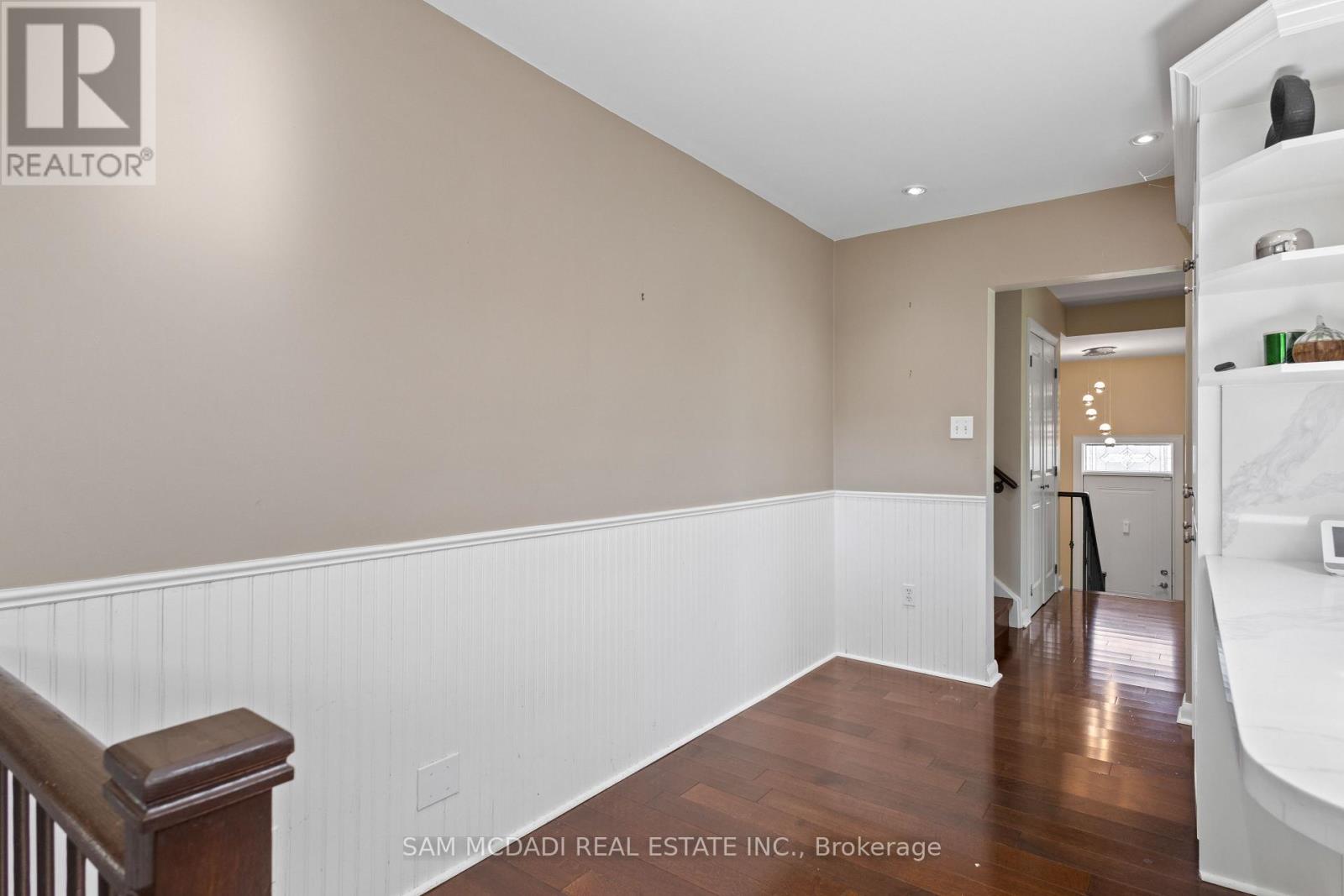 1639 Truscott Drive, Mississauga (Lorne Park), Ontario  L5J 1Z5 - Photo 12 - W12209219