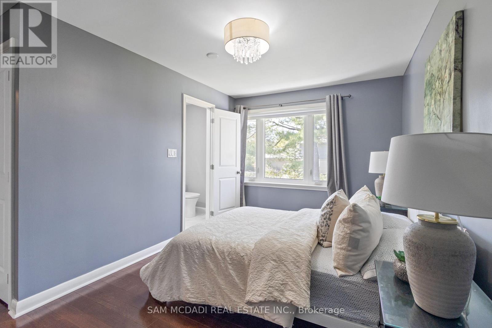 1639 Truscott Drive, Mississauga (Lorne Park), Ontario  L5J 1Z5 - Photo 17 - W12209219