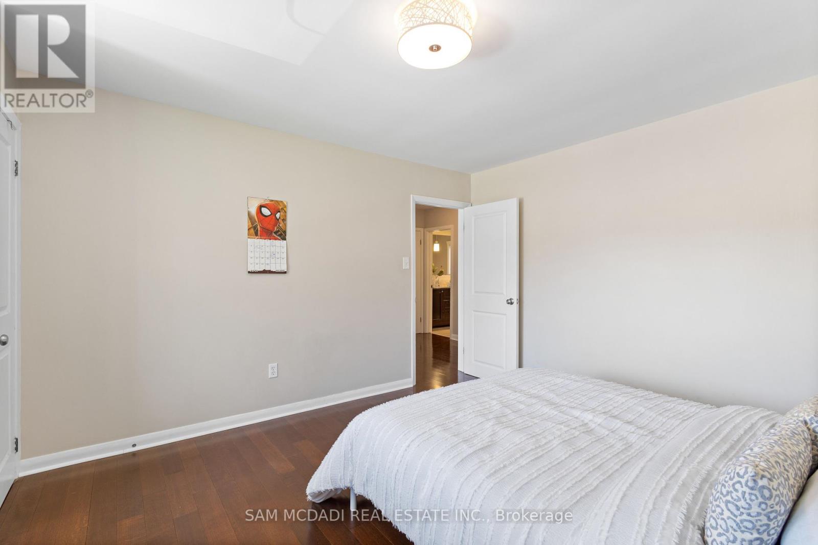 1639 Truscott Drive, Mississauga (Lorne Park), Ontario  L5J 1Z5 - Photo 21 - W12209219