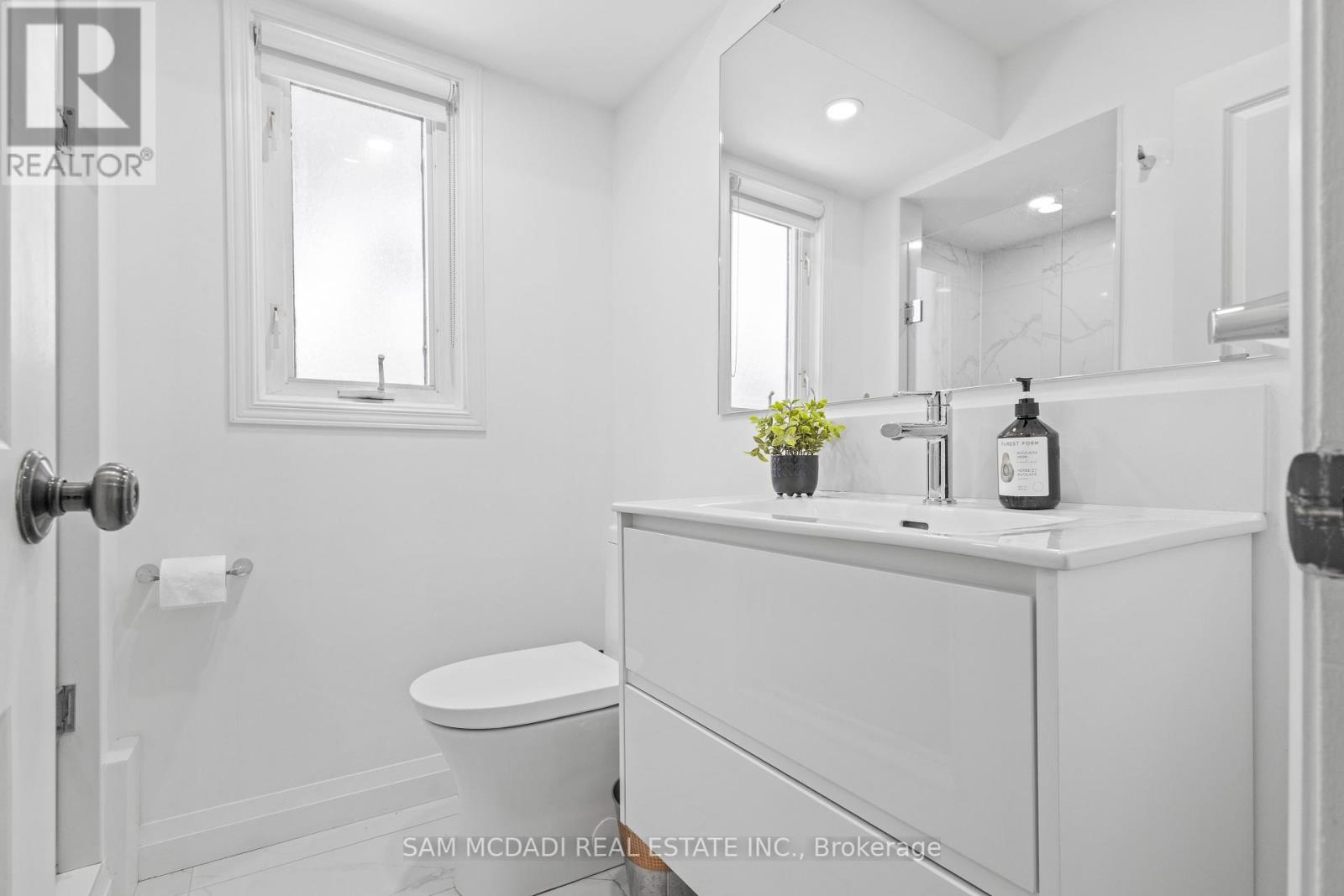 1639 Truscott Drive, Mississauga (Lorne Park), Ontario  L5J 1Z5 - Photo 25 - W12209219