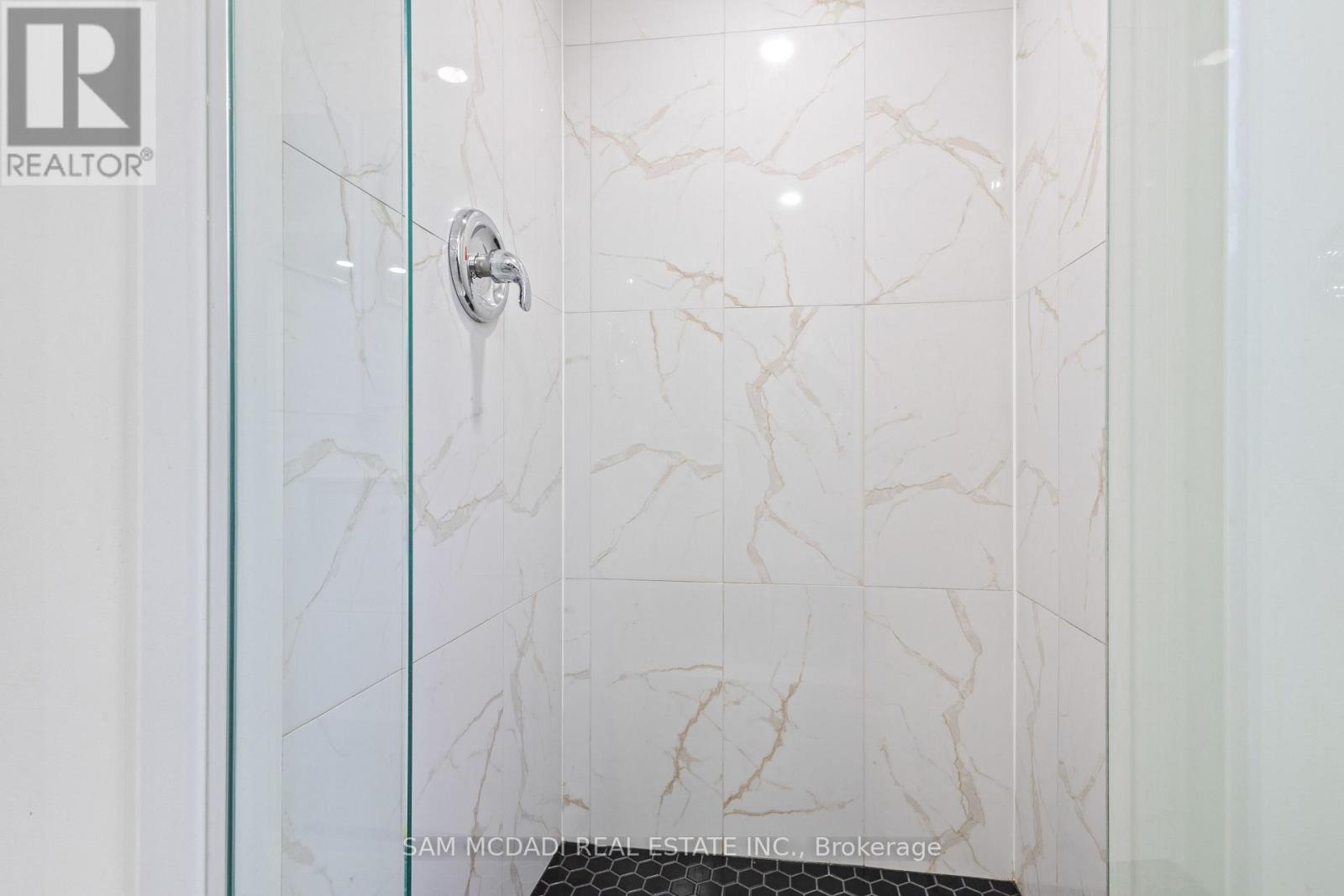1639 Truscott Drive, Mississauga (Lorne Park), Ontario  L5J 1Z5 - Photo 26 - W12209219