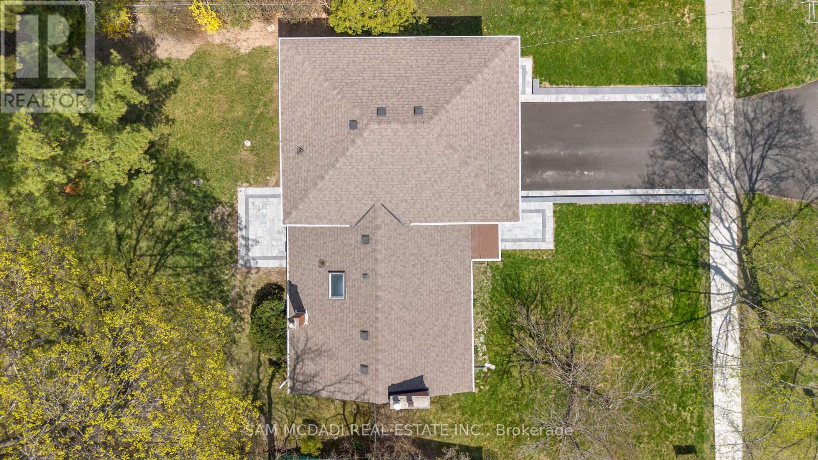 1639 Truscott Drive, Mississauga (Lorne Park), Ontario  L5J 1Z5 - Photo 40 - W12209219