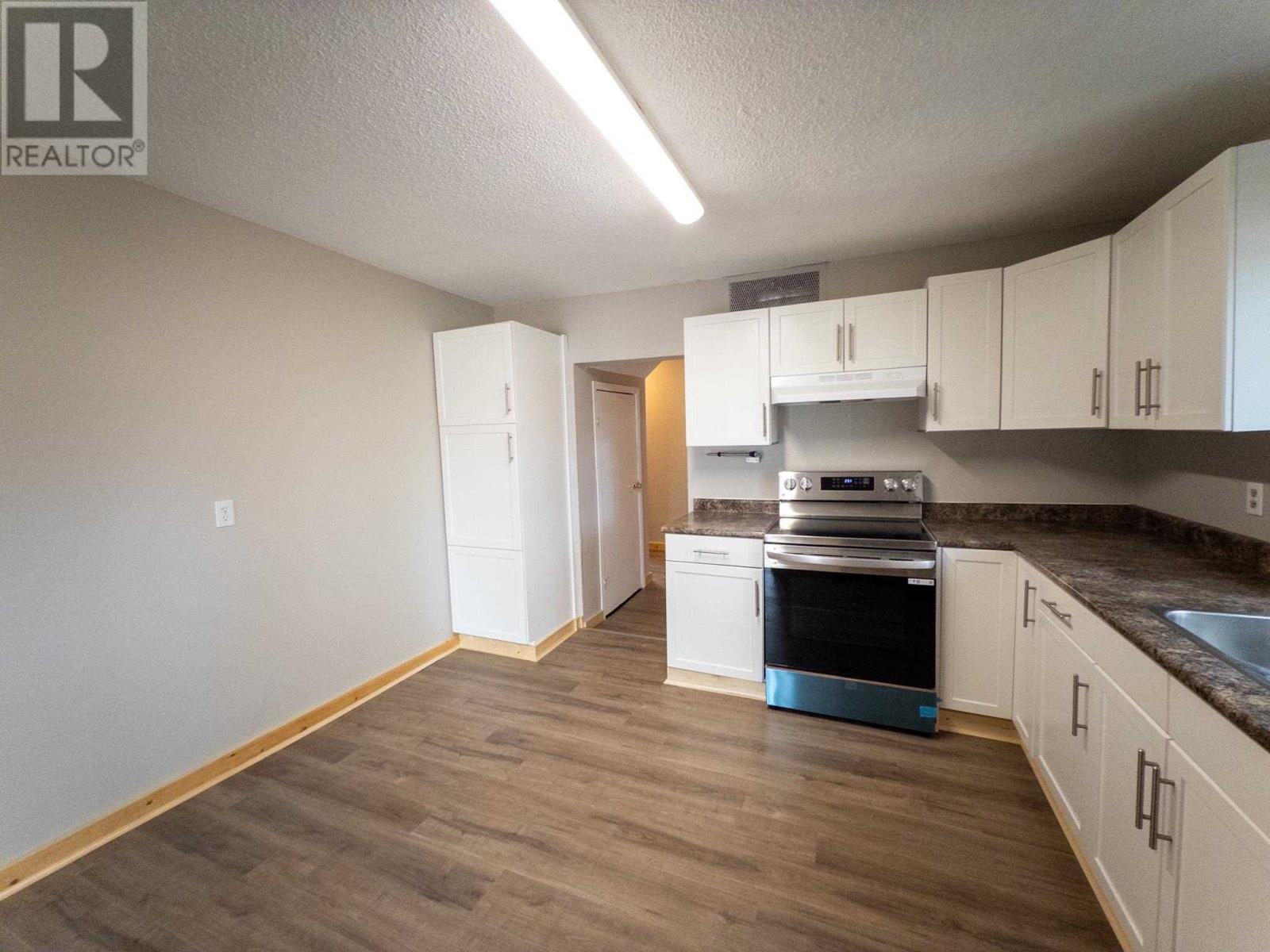 2 Mcquillan Street, Kenora, Ontario  P9N 3S5 - Photo 8 - TB250852