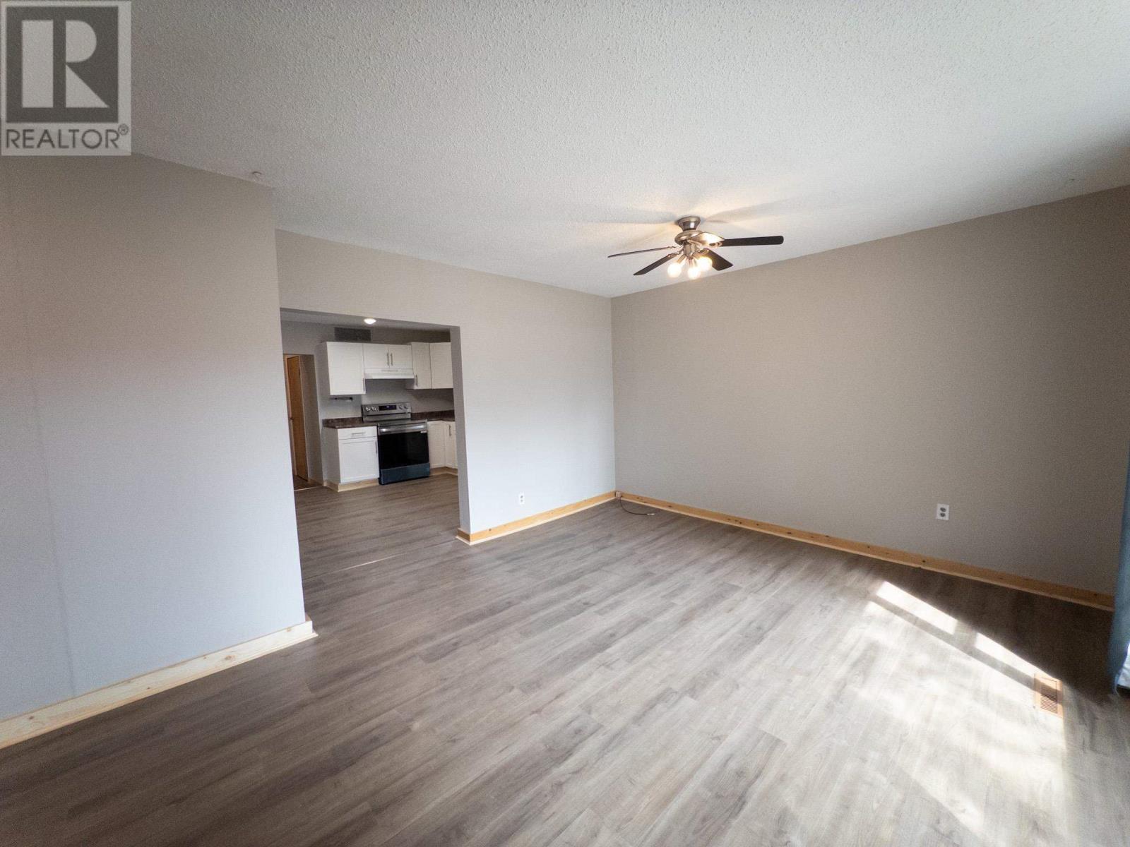 2 Mcquillan Street, Kenora, Ontario  P9N 3S5 - Photo 4 - TB250852