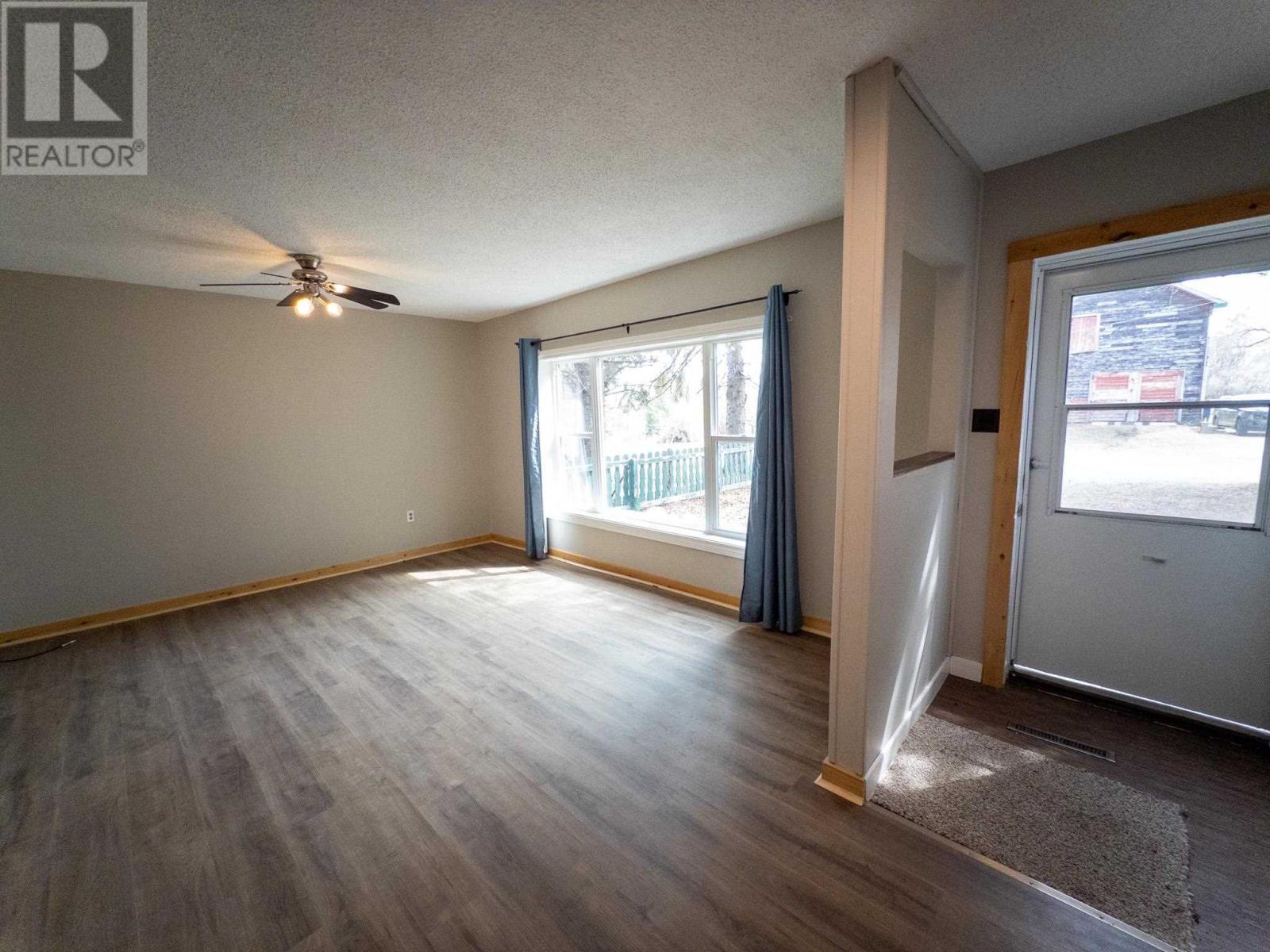 2 Mcquillan Street, Kenora, Ontario  P9N 3S5 - Photo 3 - TB250852