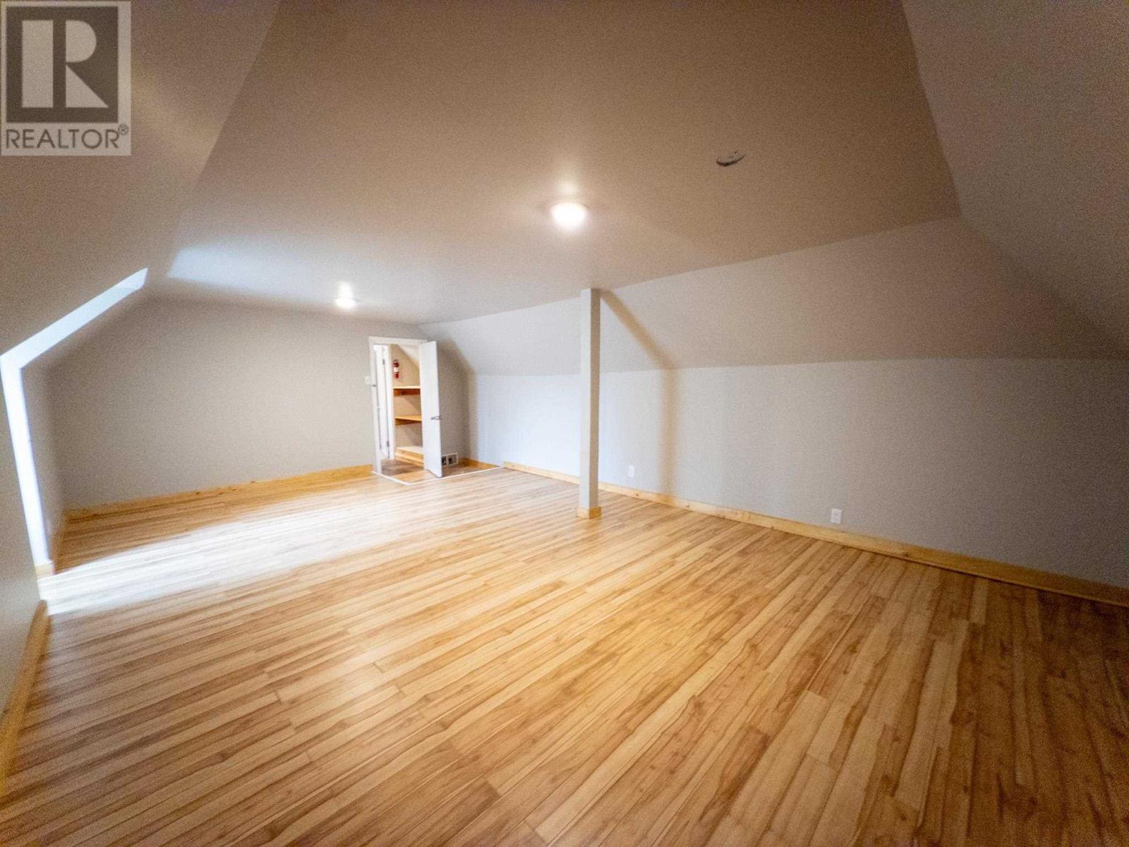 2 Mcquillan Street, Kenora, Ontario  P9N 3S5 - Photo 29 - TB250852