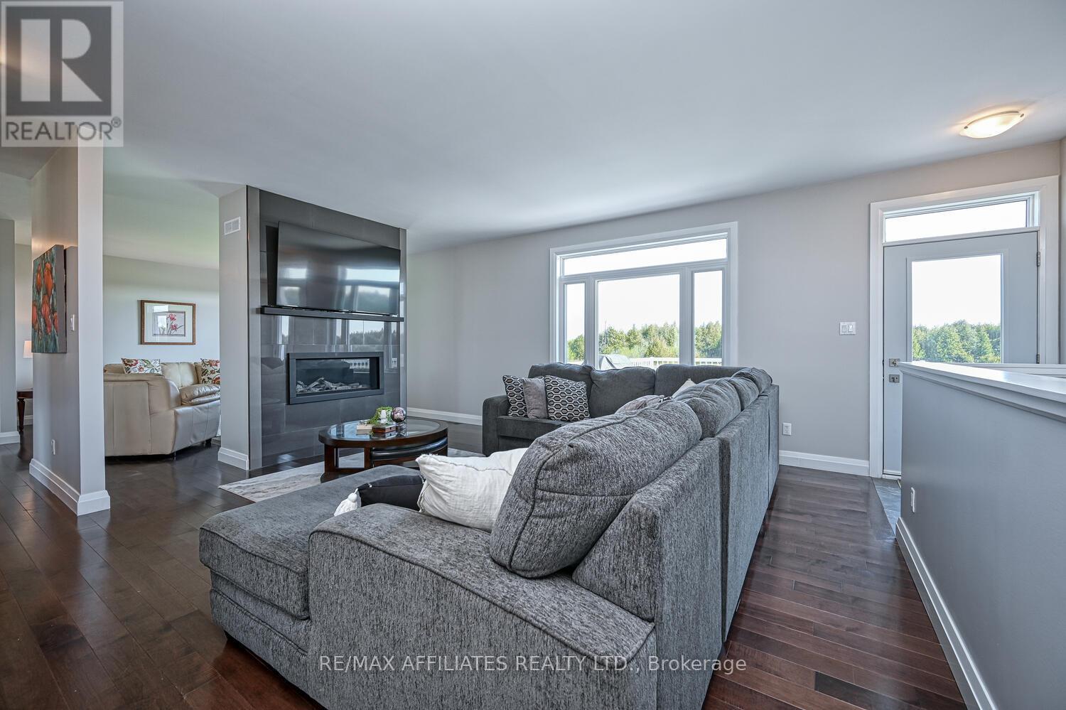2064 Rosedale Road N, Montague, Ontario  K7A 0A2 - Photo 12 - X12209267
