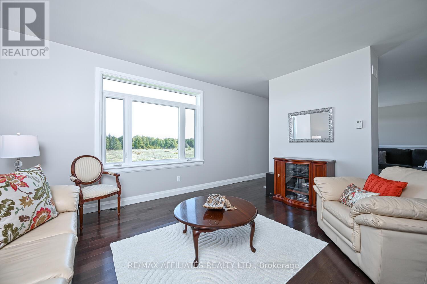 2064 Rosedale Road N, Montague, Ontario  K7A 0A2 - Photo 8 - X12209267