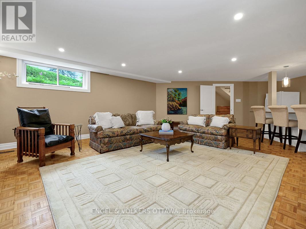 170 Sandridge Road, Ottawa, Ontario  K1L 5A1 - Photo 35 - X12209325