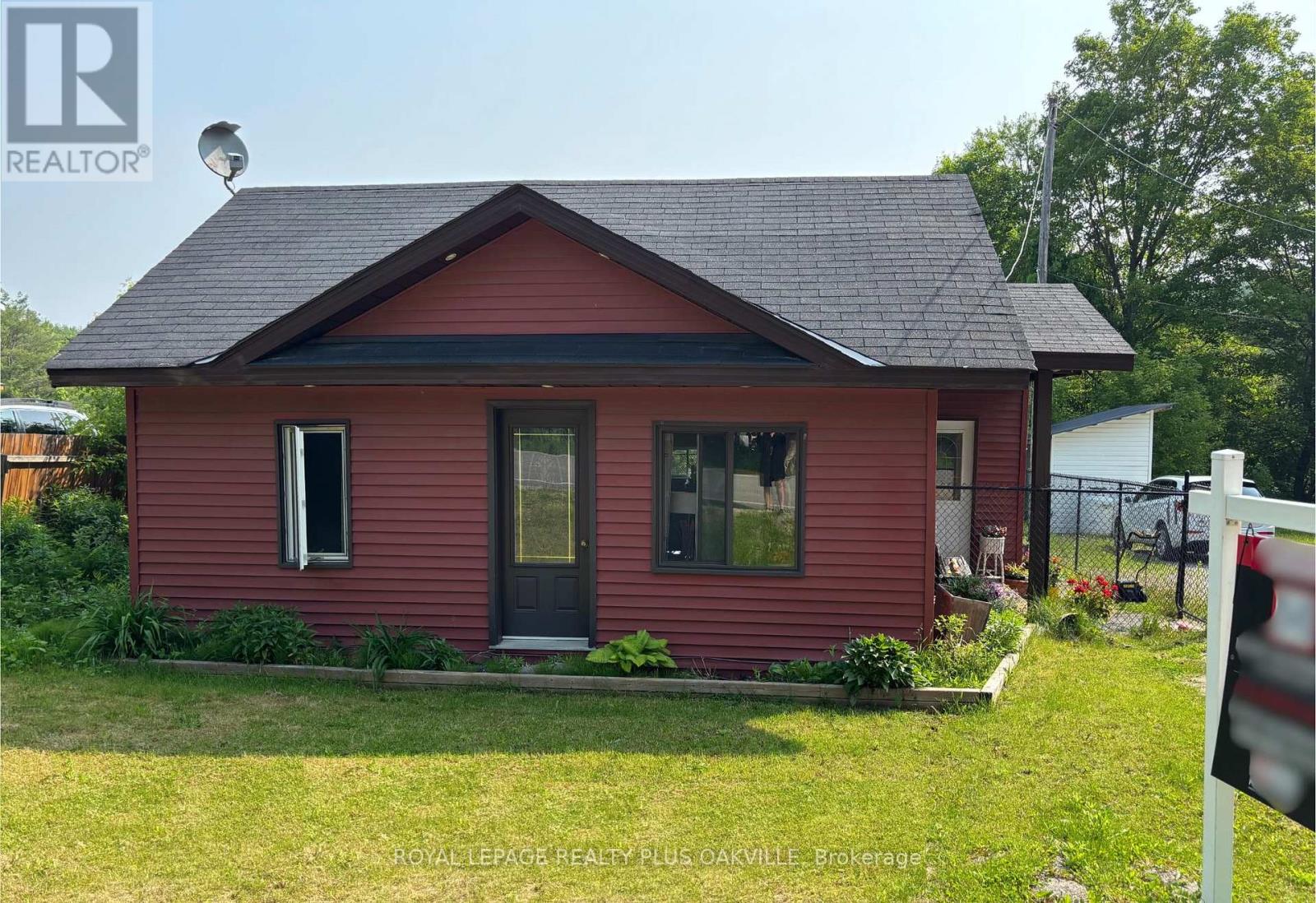 322 BOBCAYGEON ROAD, Minden Hills, Ontario