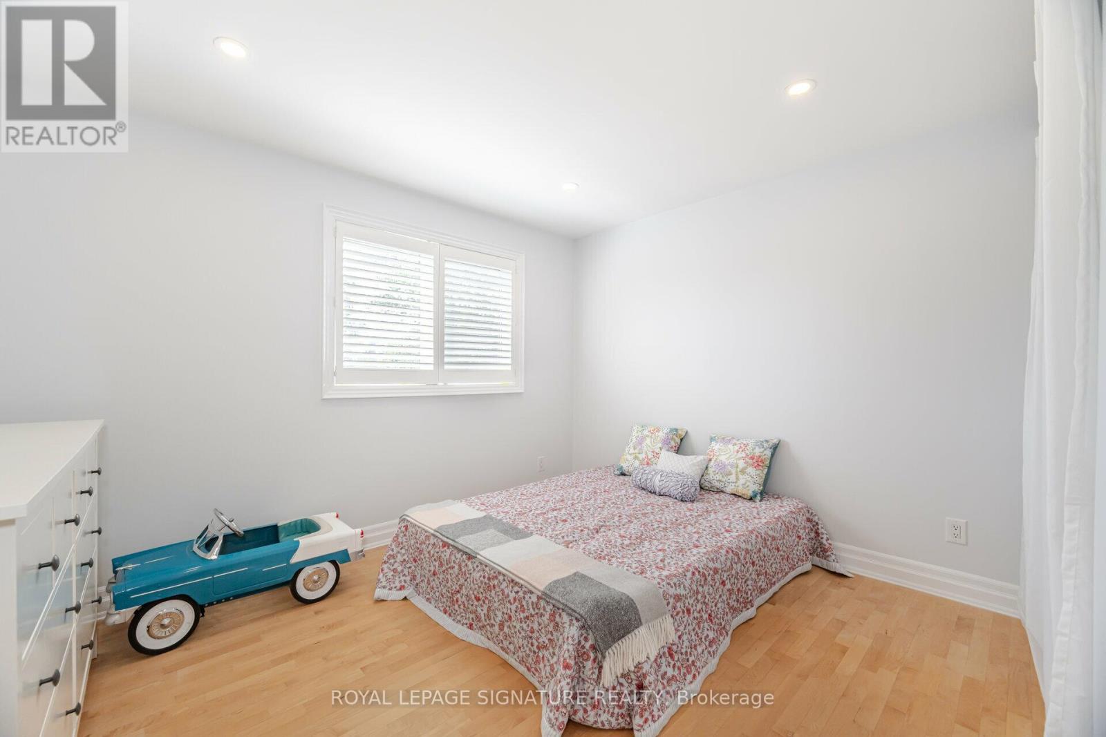 762 Vermouth Avenue, Mississauga, Ontario  L5A 3T3 - Photo 24 - W12149749