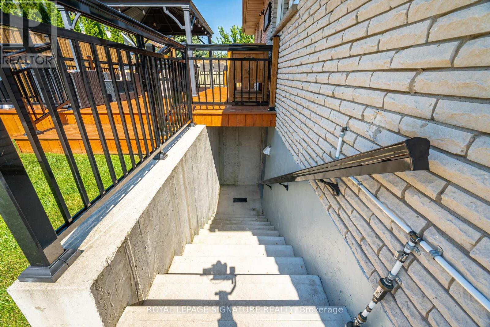762 Vermouth Avenue, Mississauga, Ontario  L5A 3T3 - Photo 33 - W12149749