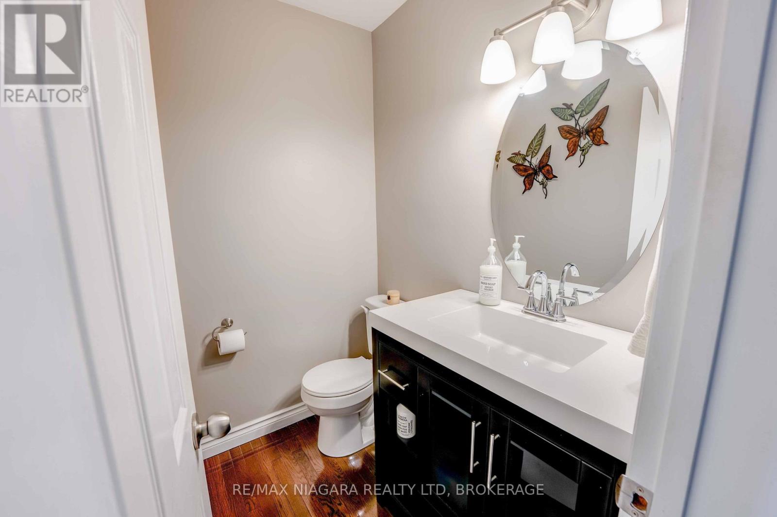 7639 Jubilee Drive, Niagara Falls (Marineland), Ontario  L2G 7M4 - Photo 19 - X12209310