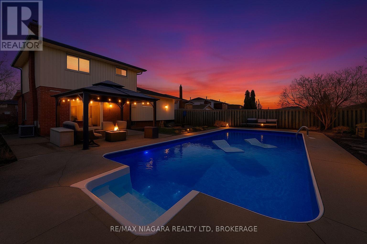 7639 Jubilee Drive, Niagara Falls (Marineland), Ontario  L2G 7M4 - Photo 2 - X12209310