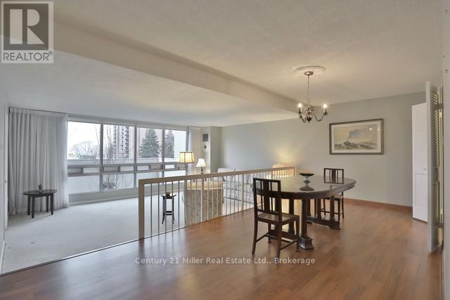 203 - 2185 Marine Drive, Oakville, Ontario  L6L 5L6 - Photo 10 - W12209294