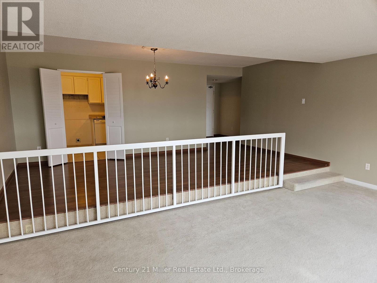 203 - 2185 Marine Drive, Oakville, Ontario  L6L 5L6 - Photo 11 - W12209294