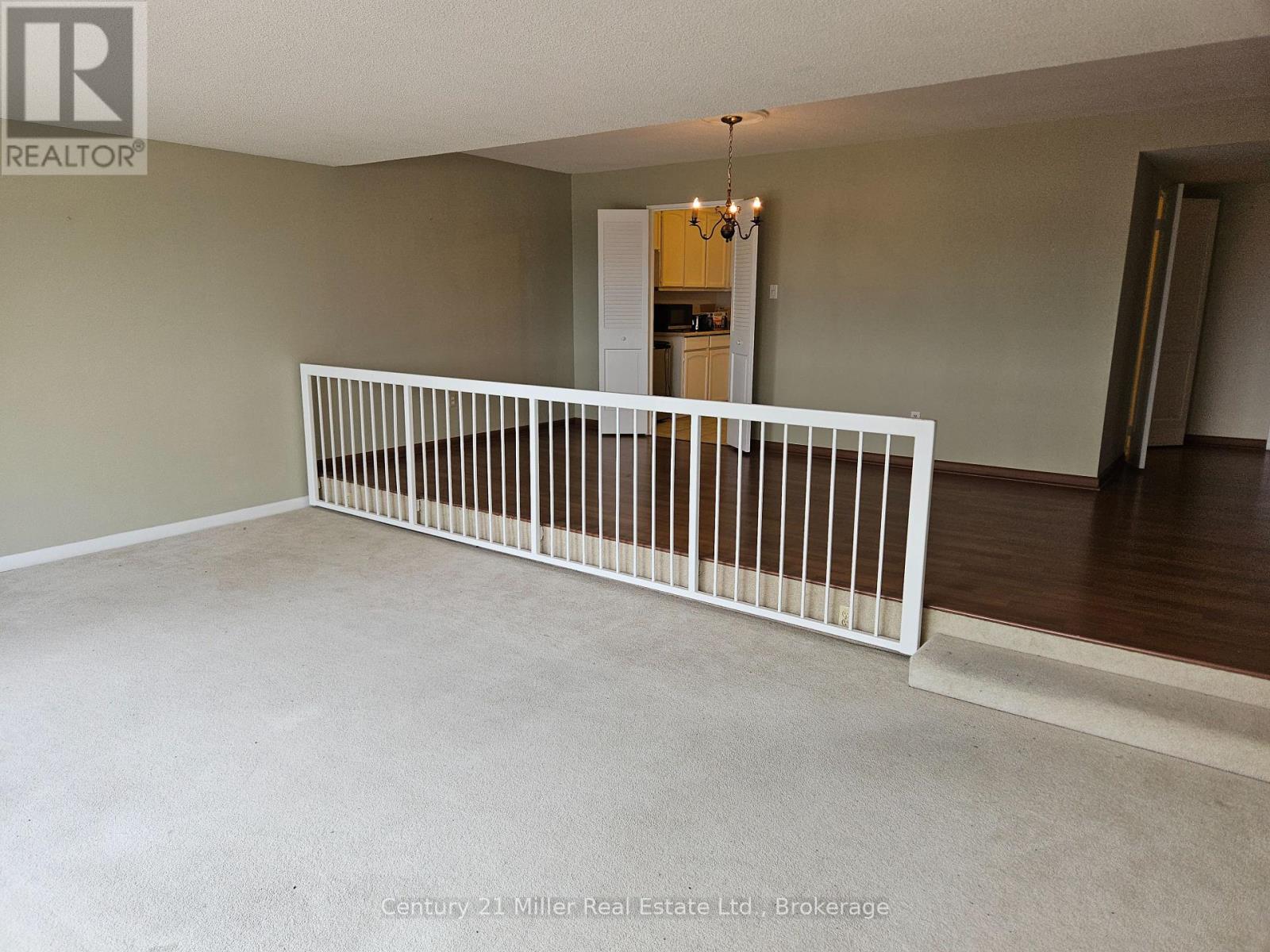 203 - 2185 Marine Drive, Oakville, Ontario  L6L 5L6 - Photo 12 - W12209294