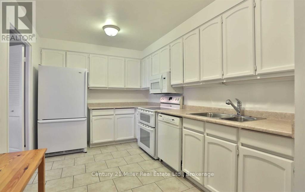 203 - 2185 Marine Drive, Oakville, Ontario  L6L 5L6 - Photo 13 - W12209294