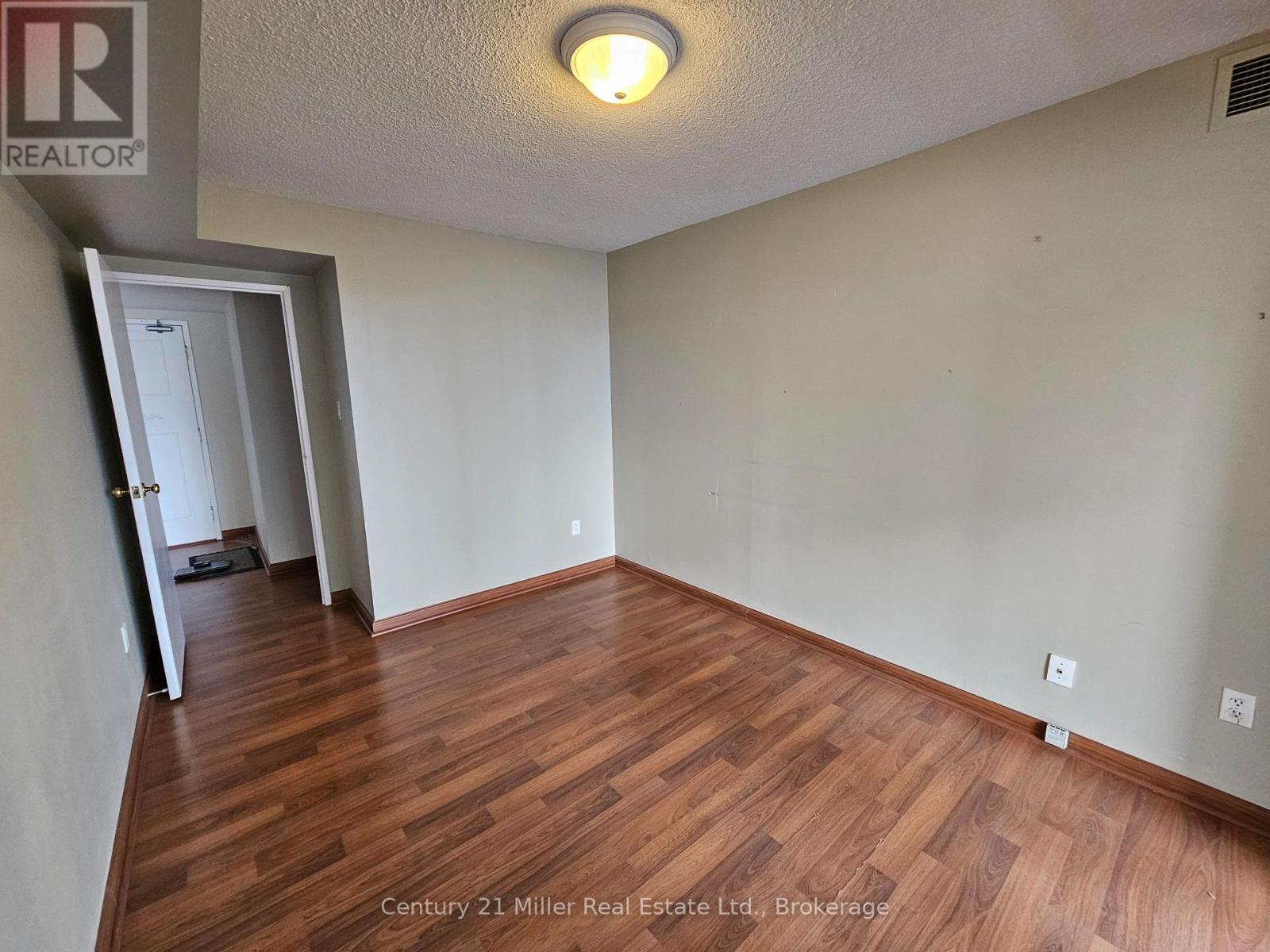 203 - 2185 Marine Drive, Oakville, Ontario  L6L 5L6 - Photo 16 - W12209294