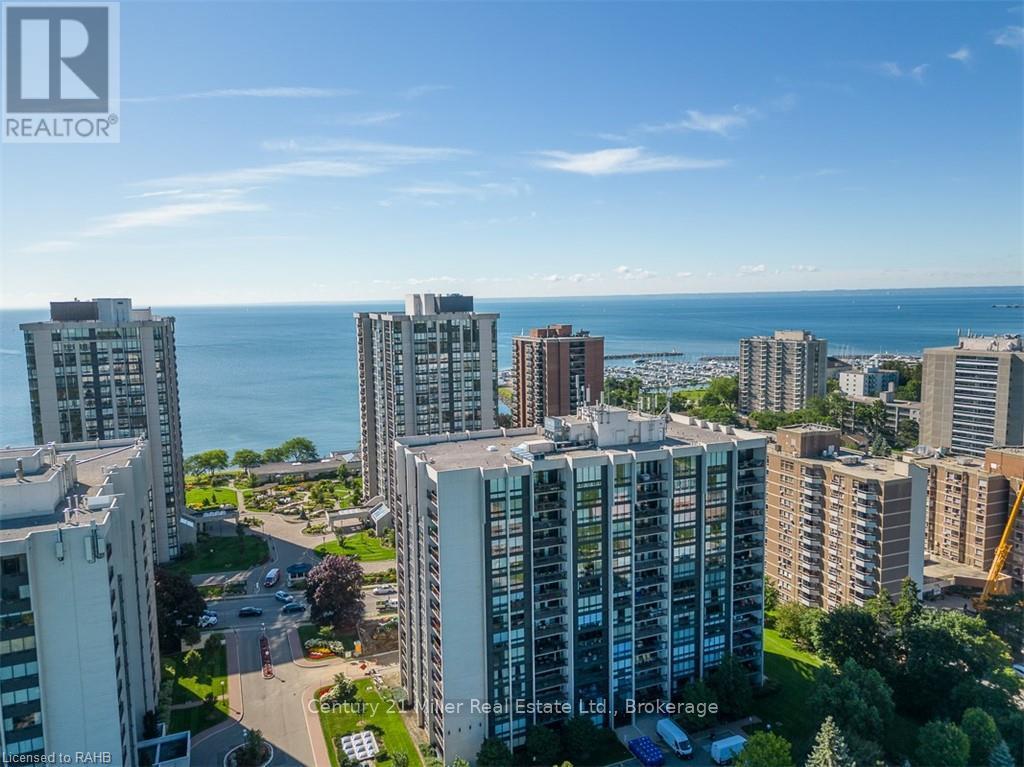203 - 2185 Marine Drive, Oakville, Ontario  L6L 5L6 - Photo 6 - W12209294