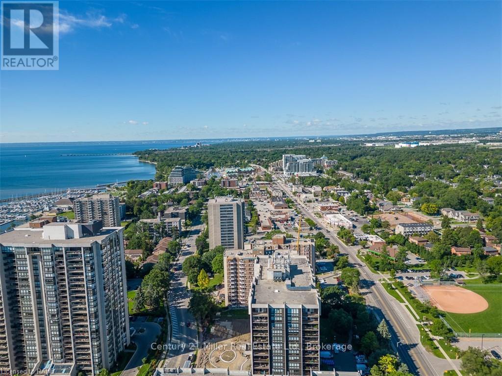 203 - 2185 Marine Drive, Oakville, Ontario  L6L 5L6 - Photo 7 - W12209294