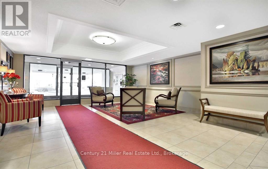203 - 2185 Marine Drive, Oakville, Ontario  L6L 5L6 - Photo 8 - W12209294