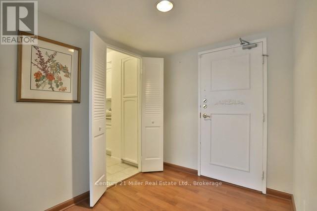 203 - 2185 Marine Drive, Oakville, Ontario  L6L 5L6 - Photo 9 - W12209294