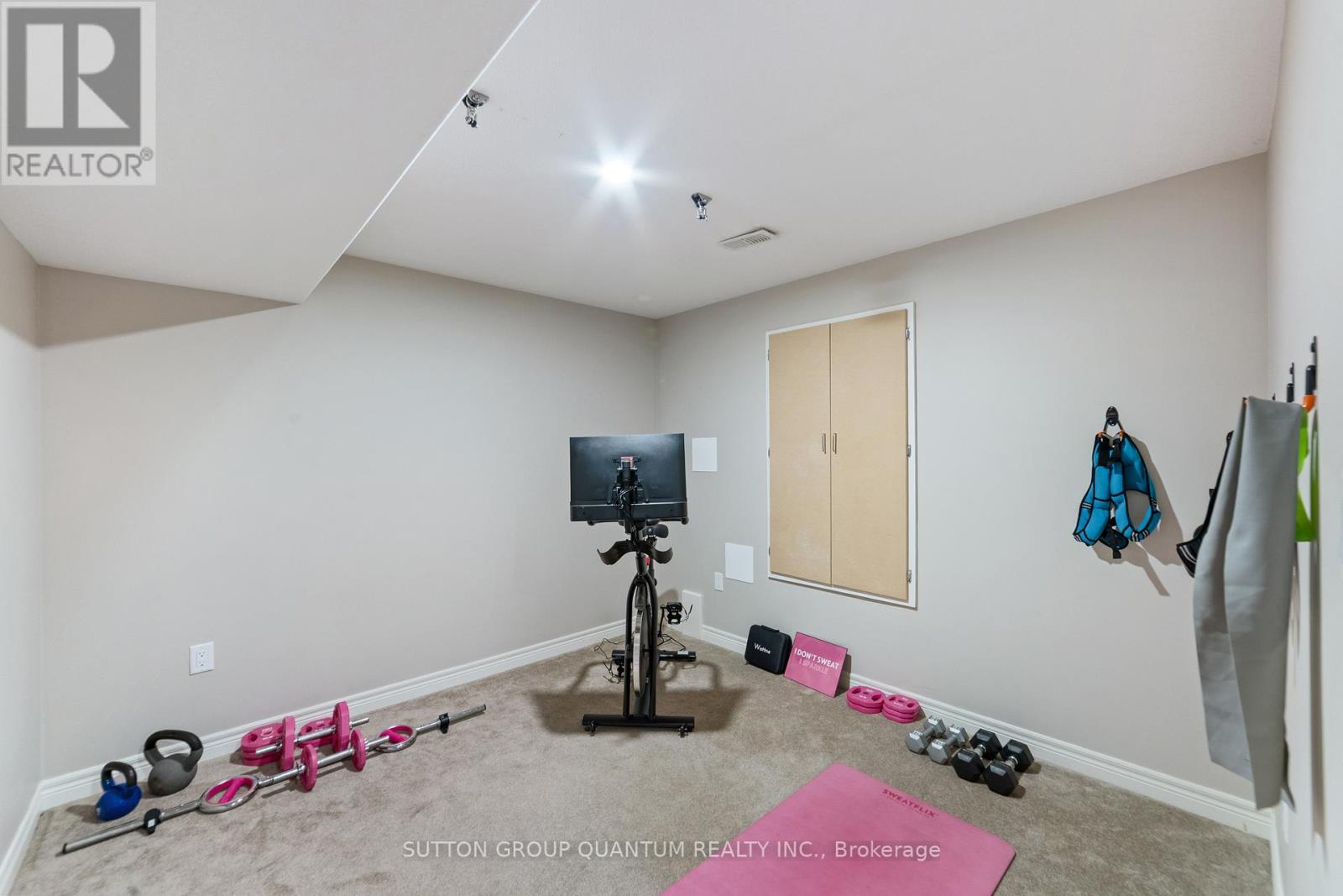 80 Lorne Avenue, Grimsby, Ontario  L3M 0C7 - Photo 22 - X12208767