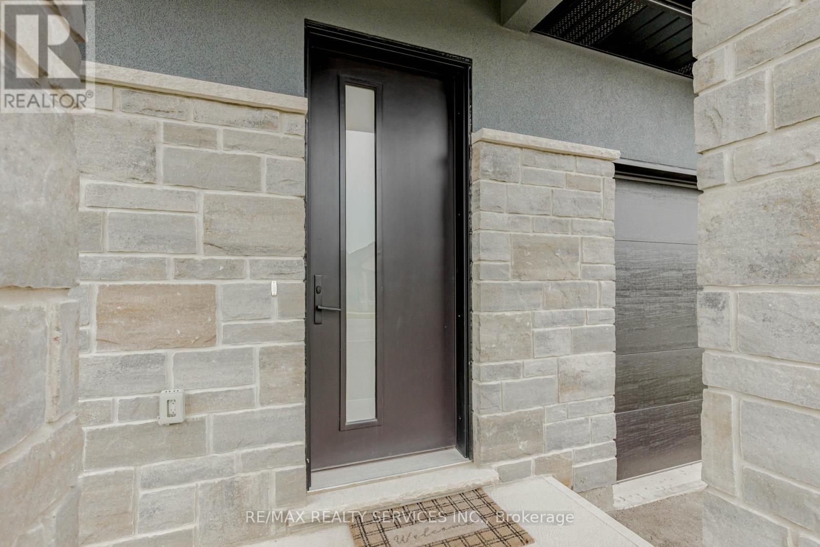 109 Kensington Street, Welland, Ontario  L3C 0G2 - Photo 2 - X12208829