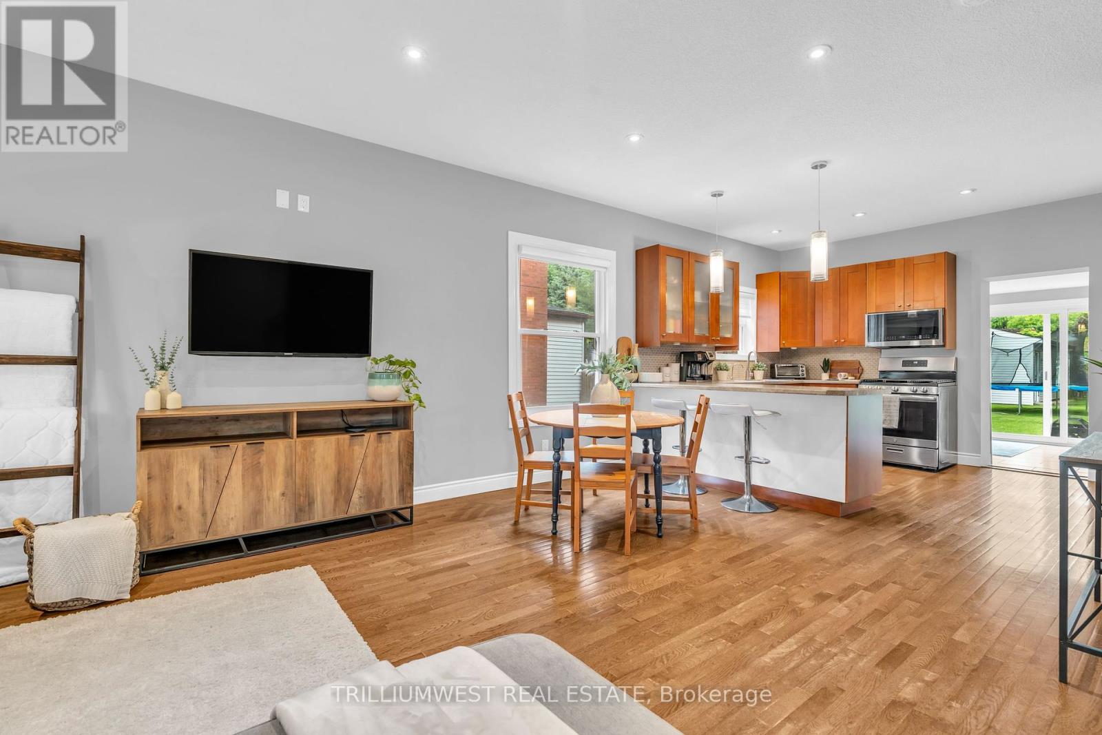59 Lowell Street N, Cambridge, Ontario  N1R 5E2 - Photo 8 - X12208844