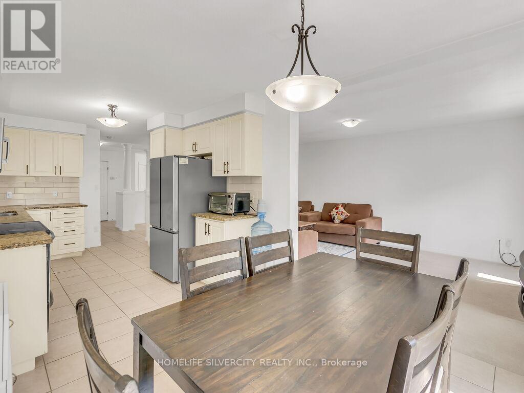 434 Woodbine Avenue, Kitchener, Ontario  N2R 0A6 - Photo 11 - X12208864
