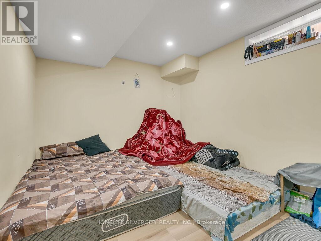 434 Woodbine Avenue, Kitchener, Ontario  N2R 0A6 - Photo 33 - X12208864