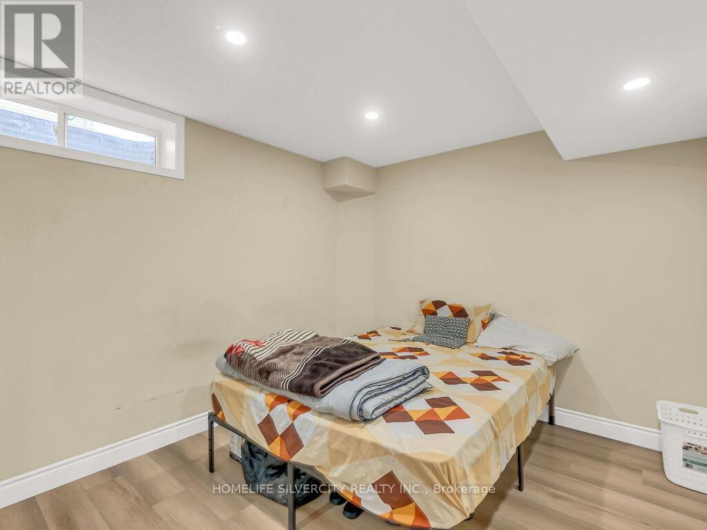 434 Woodbine Avenue, Kitchener, Ontario  N2R 0A6 - Photo 34 - X12208864