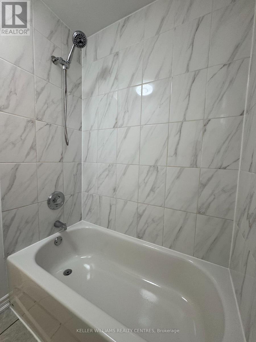 6131 Valley Way, Niagara Falls, Ontario  L2E 1X9 - Photo 11 - X12208893