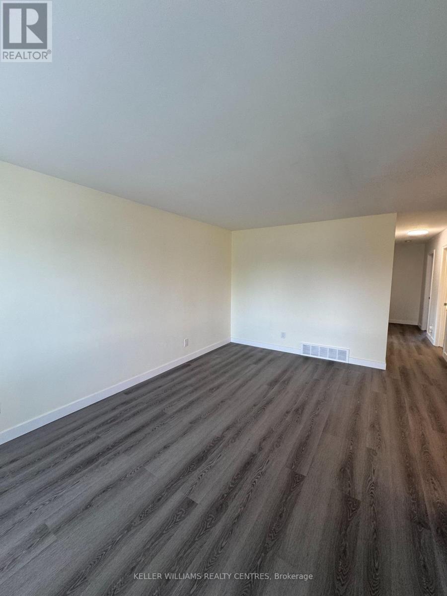 6131 Valley Way, Niagara Falls, Ontario  L2E 1X9 - Photo 9 - X12208893