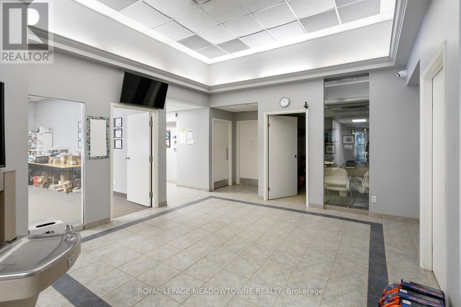500 Maltby Road E, Guelph, Ontario  N1L 1G4 - Photo 5 - X12208911