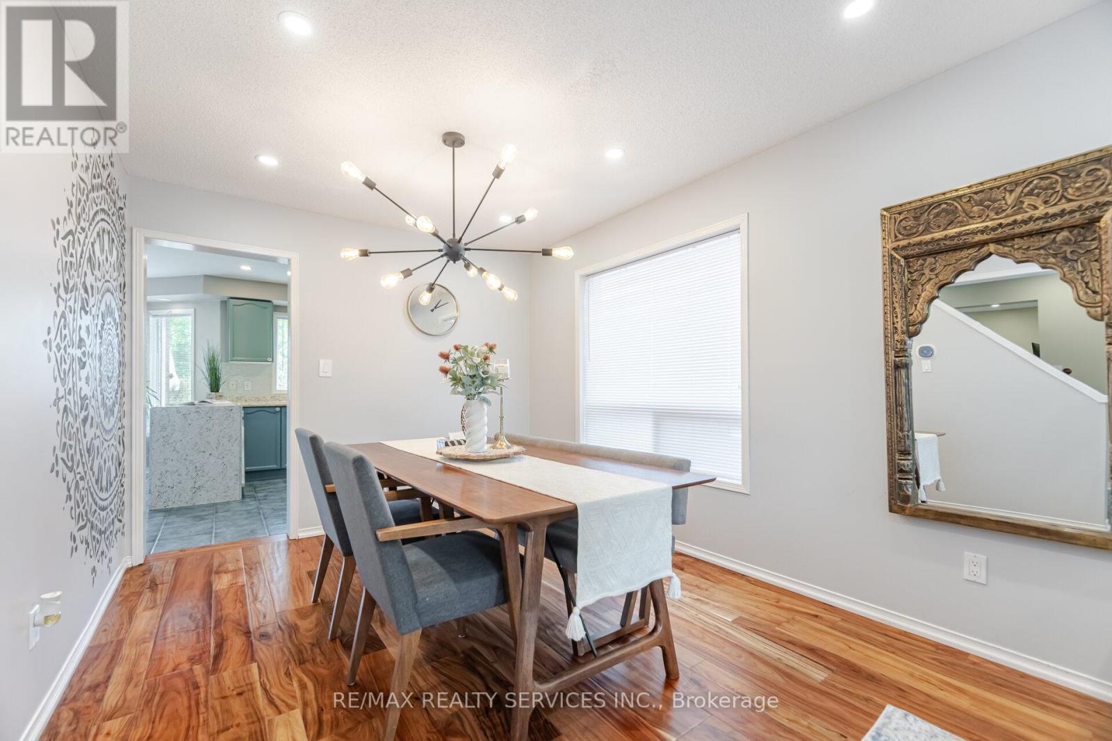 23 Fenwick Place, Hamilton, Ontario  L8B 0P5 - Photo 10 - X12208923