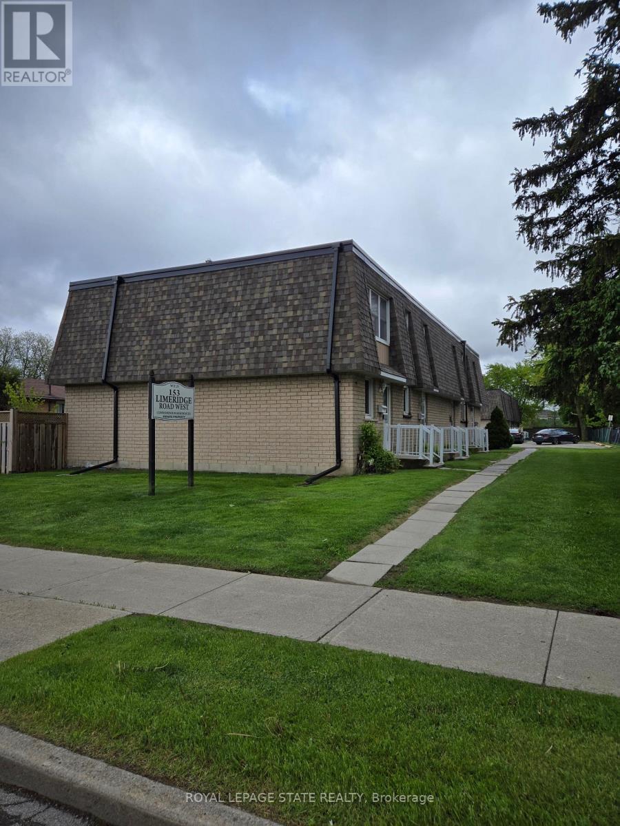 4 - 153 Limeridge Road W, Hamilton, Ontario  L9C 2V3 - Photo 4 - X12209138